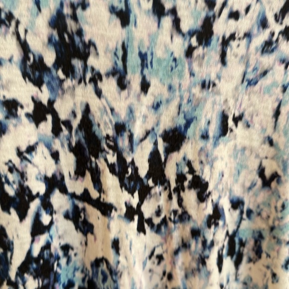Watercolor print top, - Picture 2 of 2